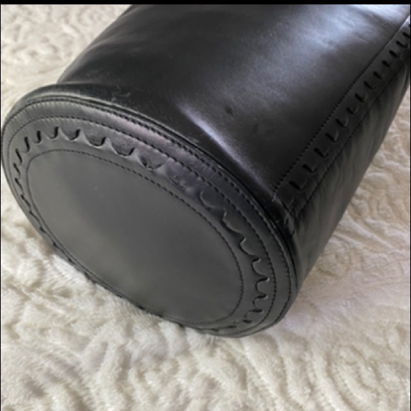 Zara “Woman Studio” Leather Bucket Bag - Picture 4 of 8